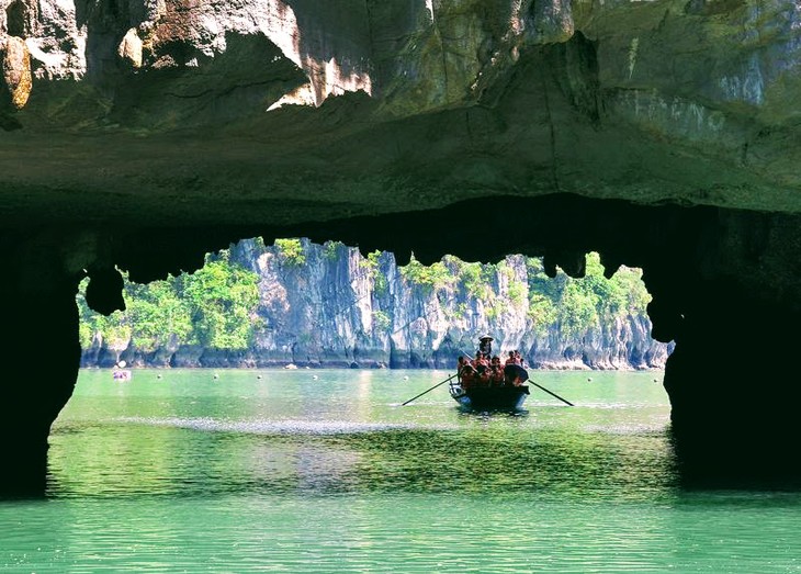 Chèo thuyền kayak khám phá vịnh Hạ Long - ảnh 4