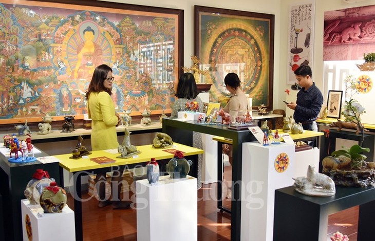 Exhibition in Hanoi opens to mark upcoming Year of Rat - ảnh 5