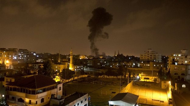 Israel continues its airstrikes in Gaza - ảnh 1