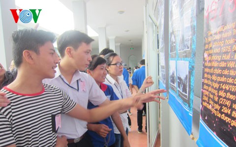 Discussions about sea and islands sovereignty inspire students - ảnh 1