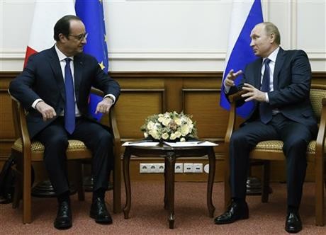 French President makes a surprise visit to Russia - ảnh 1