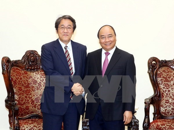 PM lauds Japanese ambassador’s efforts to boost bilateral ties - ảnh 1