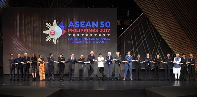 Vietnam works to realize ASEAN Community Vision 2025 - ảnh 1