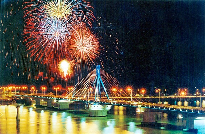 Da Nang to host int’l fireworks fest in April - ảnh 1