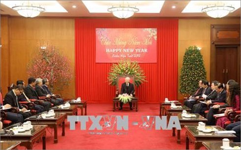 ASEAN diplomats extend New Year greetings to Vietnam - ảnh 1