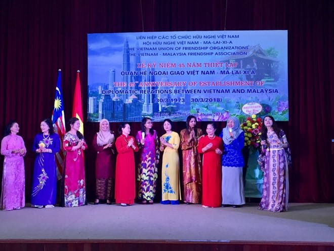 Vietnam – Malaysia diplomatic ties celebrated in Hanoi - ảnh 1