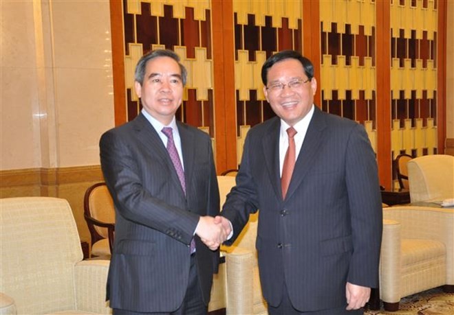 Senior Vietnamese Party official visits Shanghai city - ảnh 1