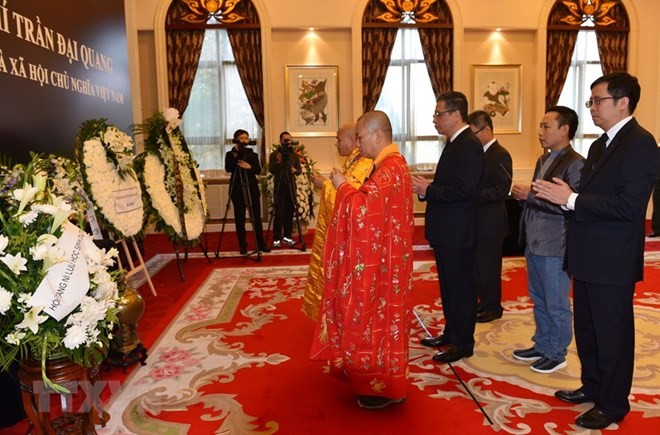 Respect-paying ceremony for President Tran Dai Quang held abroad - ảnh 1