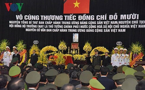 Memorial service held for former Party General Secretary Do Muoi - ảnh 1