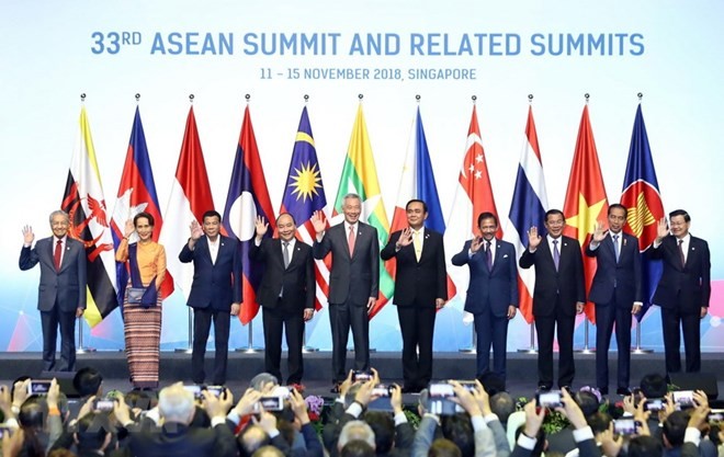 PM Phuc calls for sustained unity to build ASEAN Community - ảnh 1