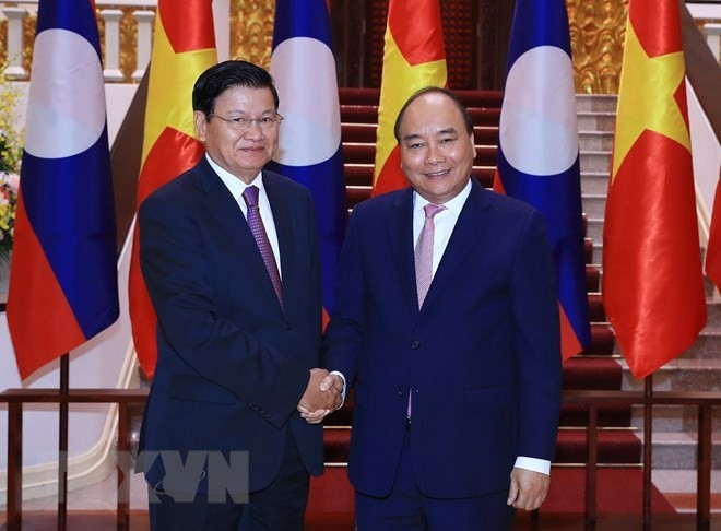 Lao PM arrives in Vietnam for meeting of inter-governmental committee - ảnh 1