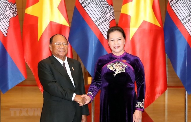 Top Vietnamese, Cambodian legislators hold talks - ảnh 1