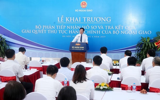 Foreign ministry officially launches one-stop shop services - ảnh 1