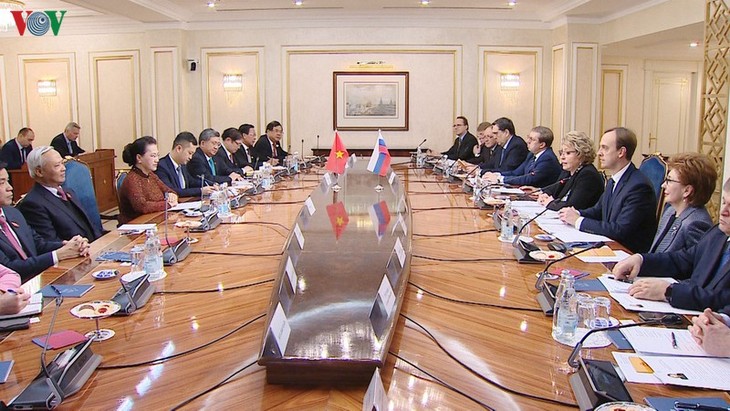 Vietnam, Russia pledge further parliamentary ties - ảnh 1
