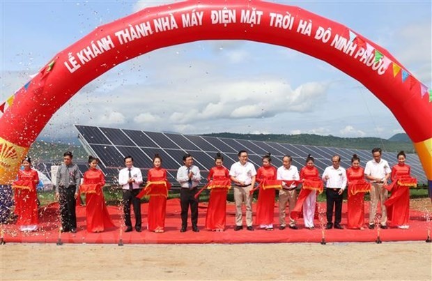One more solar power plant inaugurated in Ninh Thuan - ảnh 1