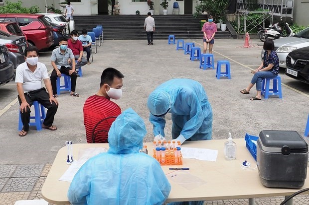 Over 5,200 new COVID-19 cases documented on Saturday - ảnh 1