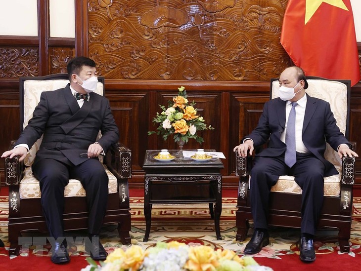 President Nguyen Xuan Phuc receives new foreign ambassadors - ảnh 1