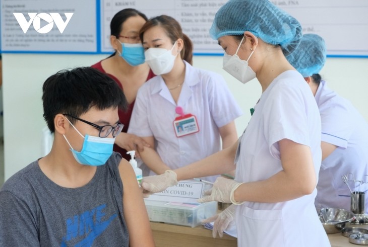 More than 12,000 COVID-19 patients recover on Thursday - ảnh 1