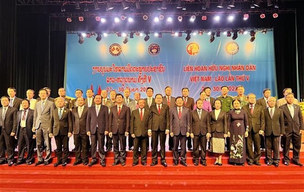Fifth Vietnam-Laos People Friendship Festival opens in Quang Tri - ảnh 1