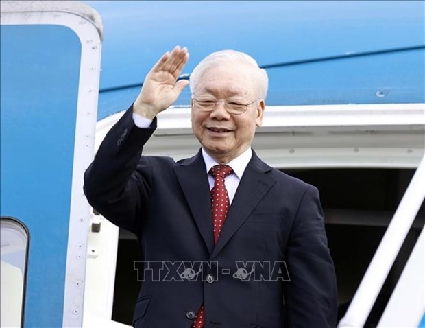 Party General Secretary begins an official visit to China - ảnh 1