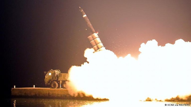 North Korea launches ballistic missile, threatens ‘fiercer’ military response - ảnh 1