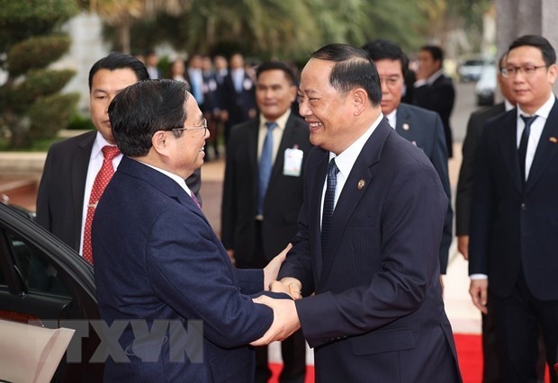 Prime Minister starts official visit to Laos - ảnh 1