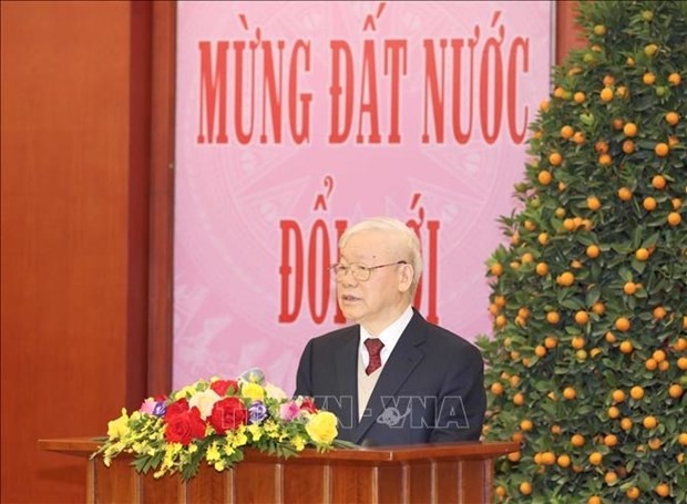 Party General Secretary meets Party, State leaders, former leaders ahead of Tet - ảnh 1