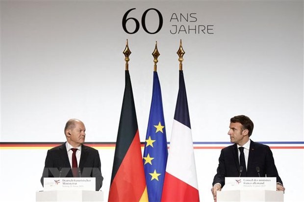 Macron calls for France and Germany to shape Europe as Scholz visits - ảnh 1