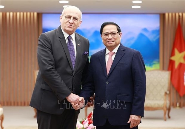 Vietnam wants to strengthen multifaceted cooperation with Poland: PM - ảnh 1
