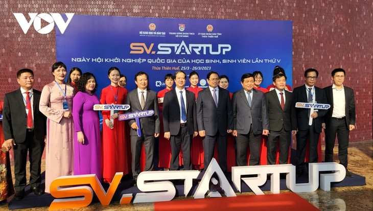 PM encourages startup and innovation ideas among students - ảnh 1