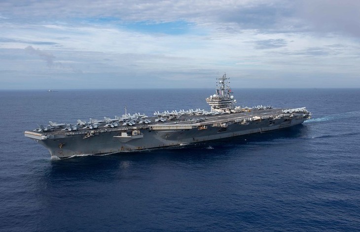 US aircraft carrier Ronald Reagan leaves Vietnam - ảnh 1