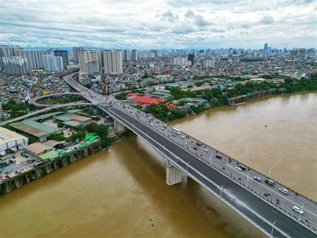 PM attends inauguration of second-phase Vinh Tuy bridge - ảnh 2