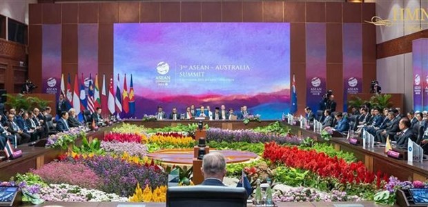 PM attends ASEAN-Australia, ASEAN-UN Summits - ảnh 1