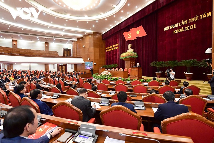 Announcement of the 8th plenum of the 13th Party Central Committee - ảnh 1
