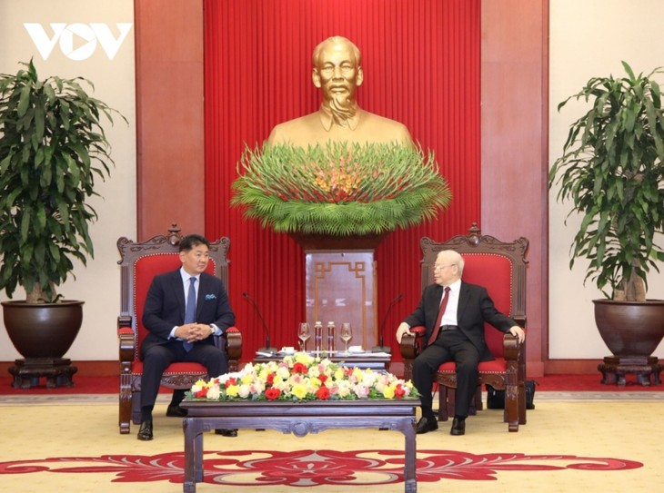 Vietnam hopes for stronger cooperation with Mongolia: Party chief - ảnh 1