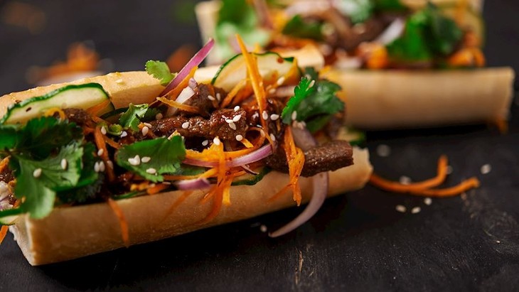 Vietnamese baguette the best sandwich in the world: Taste Atlas - ảnh 1
