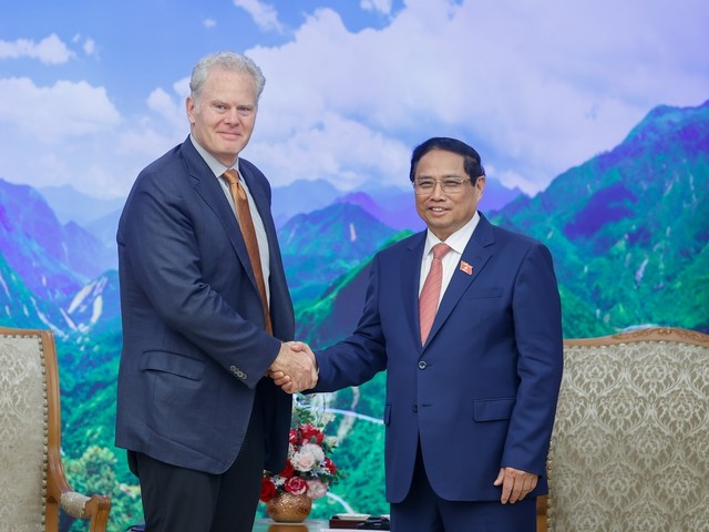 PM urges FedEx Express to expand operations in Vietnam - ảnh 1