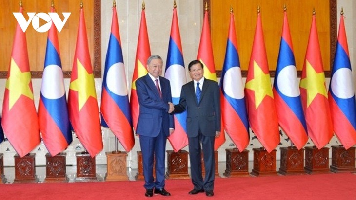 Vietnam, Laos pledge stronger ties in all fields - ảnh 1