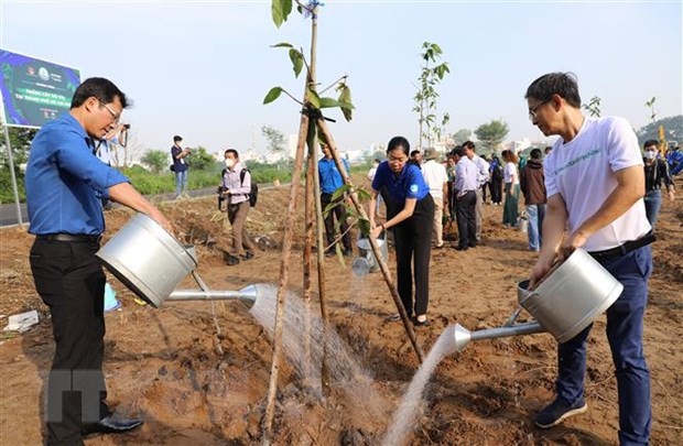 Phát động trồng cây đô thị, thực hiện chương trình “Triệu cây xanh - Vì một Việt Nam xanh” tại Thành phố Hồ Chí Minh - ảnh 1