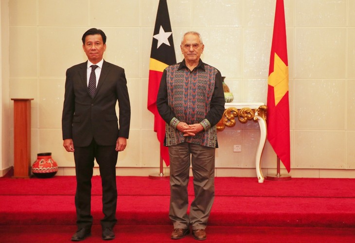 Đại sứ Tạ Văn Thông trình Quốc thư lên Tổng thống Cộng hòa Dân chủ Timor Leste - ảnh 1
