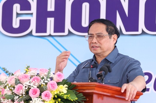 Thủ tướng Phạm Minh Chính phát động phong trào thi đua về xây dựng hạ tầng và chống lãng phí - ảnh 1