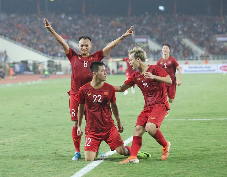 越南队于11月19日20时在美亭国家运动场对阵泰国队 - ảnh 1