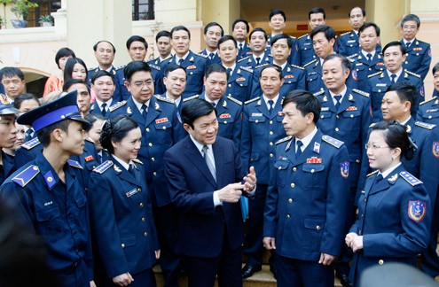 State President works with marine police - ảnh 1