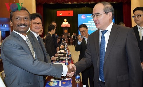 HCMC pledges best conditions for businesses - ảnh 1