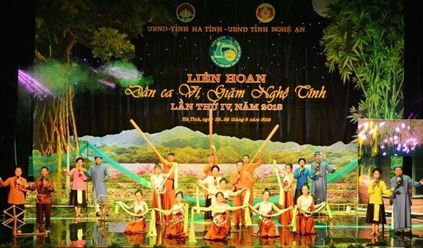 Vi and Giam folk singing festival underway in Ha Tinh - ảnh 1