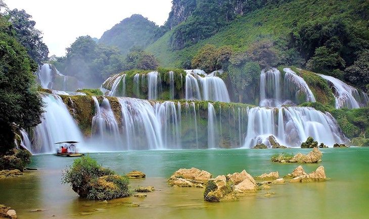 Ban Gioc waterfall festival opens in Cao Bang  - ảnh 1