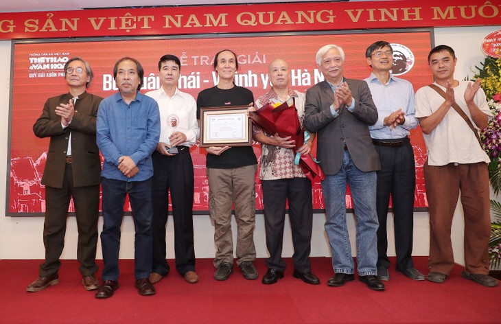 Ha Dong Intellectuals named Job Prize winner at Bui Xuan Phai Awards 2020 - ảnh 1