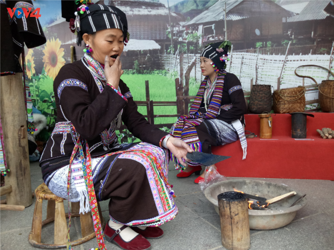 Black teeth: Vietnam's once hot beauty regimen