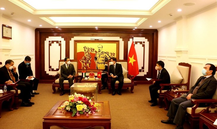 Vietnam, UAE seek to strengthen transportation cooperation - ảnh 1