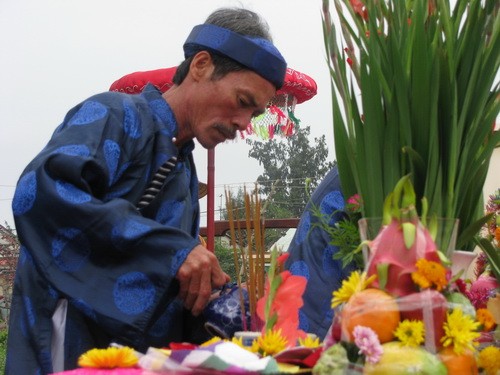 Fiesta del Templo HuyenTran en Hue da inicio al Año nacional de Turismo  - ảnh 1